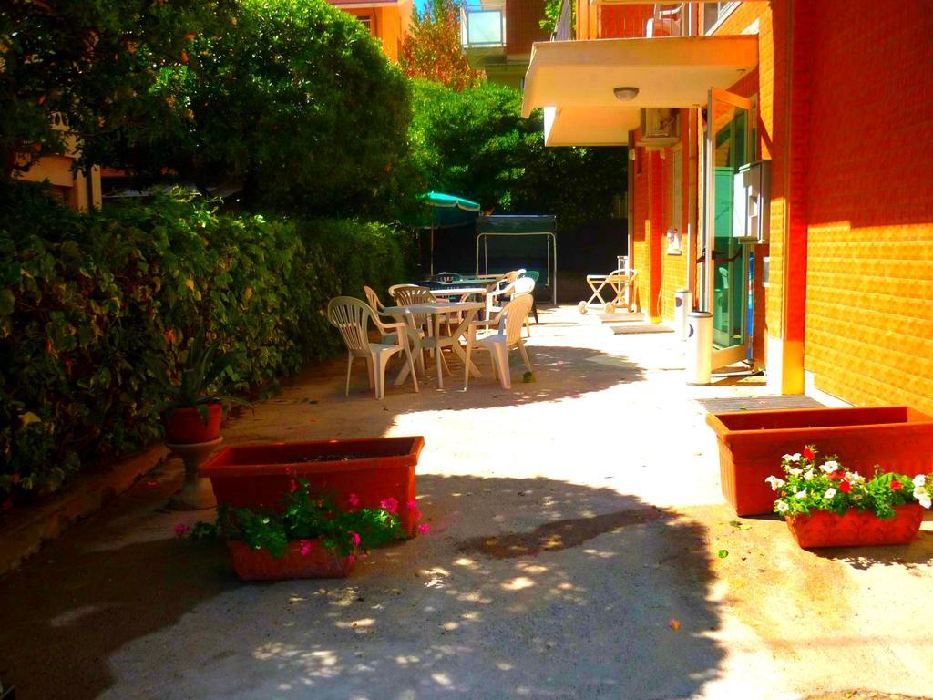 Hotel Maena Rimini Cameră foto