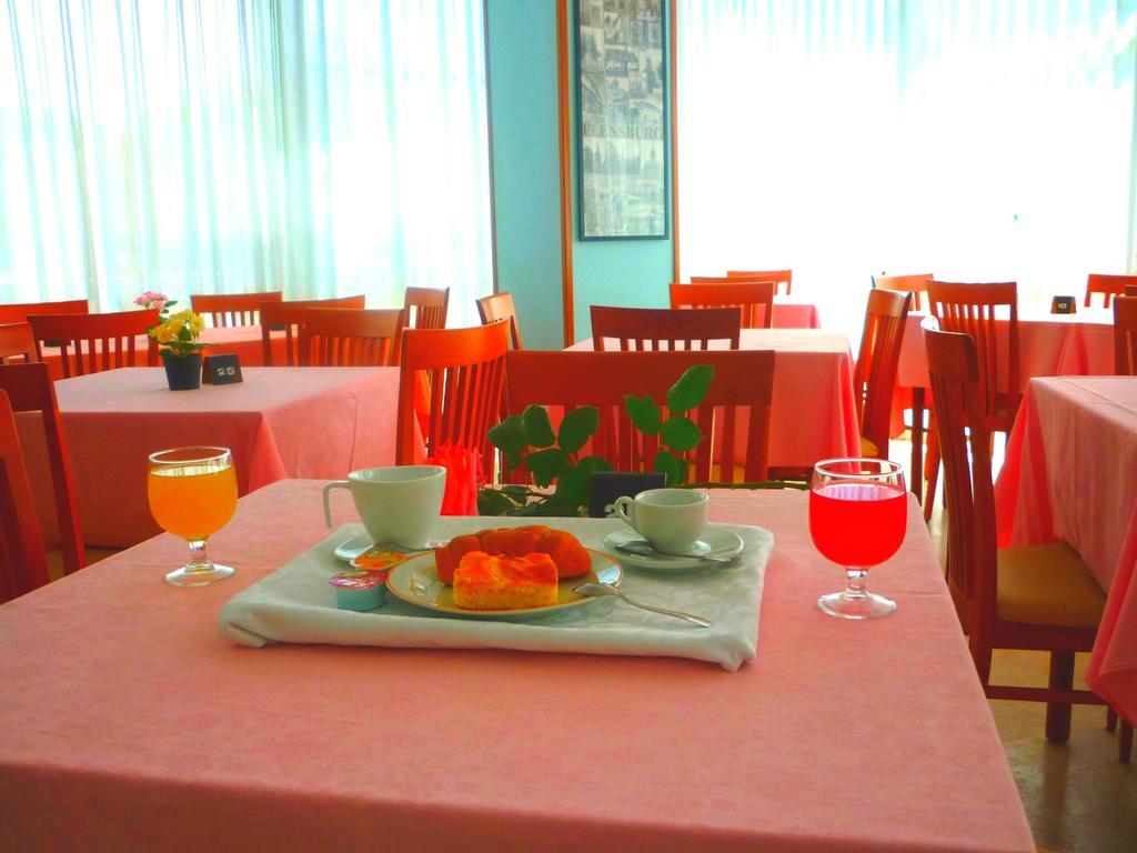 Hotel Maena Rimini Cameră foto
